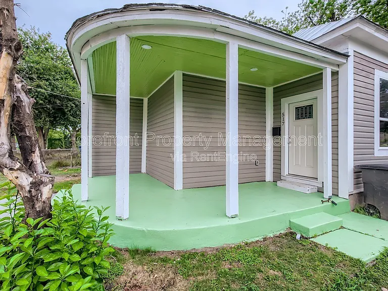 517 Hicks Ave — Photo 2
