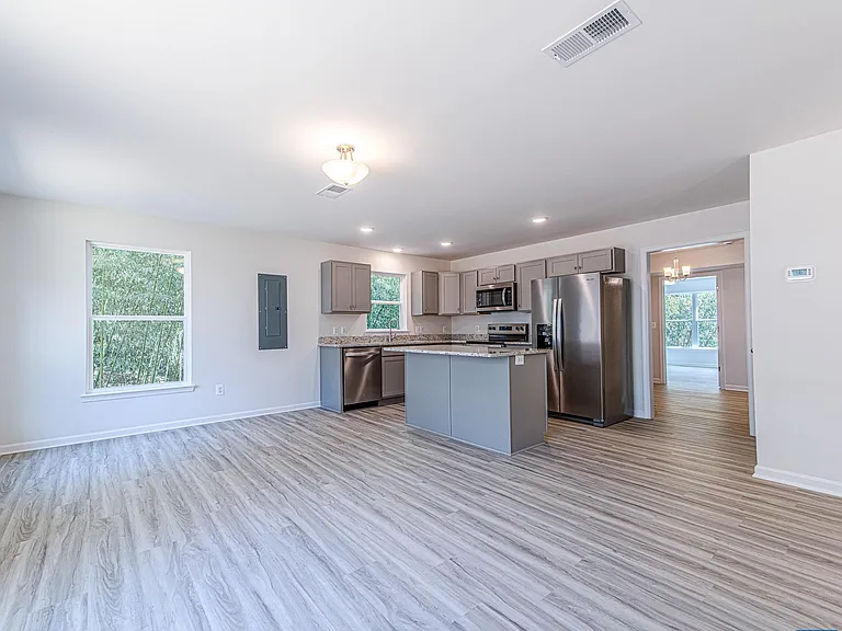 2308 Center Ave #C — Photo 8
