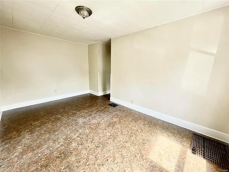 2406 Edison Ave #1B — Photo 6