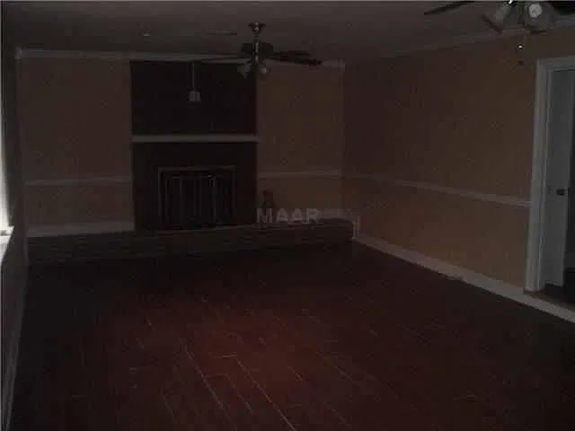 3 bed, 2.0 bath, 1581 sqft, $1,275 — Photo 4