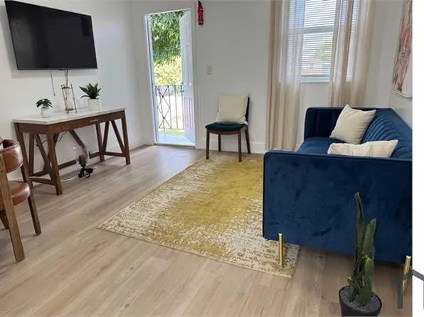 1127 NW 1st Pl APT 2, Miami, FL 33136