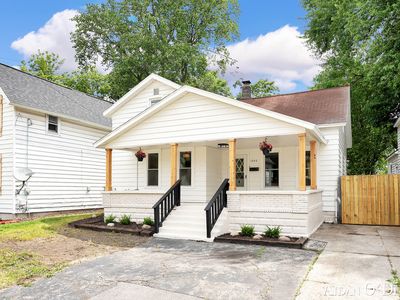 1050 Broadway Ave NW, Grand Rapids, MI, 49504