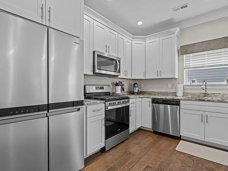 115 Thalia Rd — Photo 5