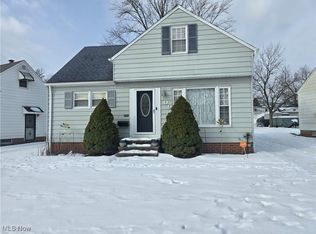 109 Flora Dr, Bedford, OH