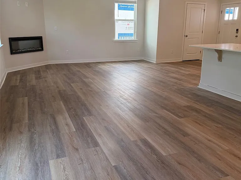 1423 Mammoth Rd — Photo 6