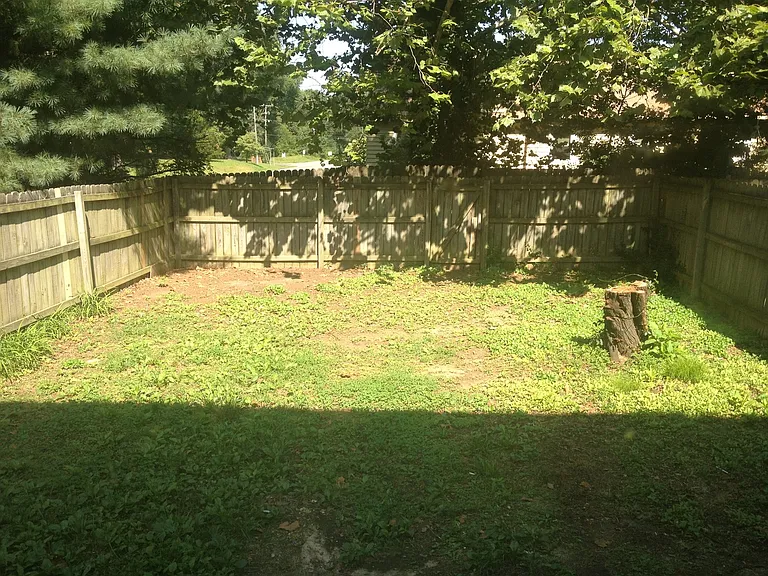 3914 Bridget Ct — Photo 2