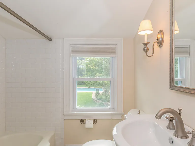 245 Old Town Rd — Photo 22