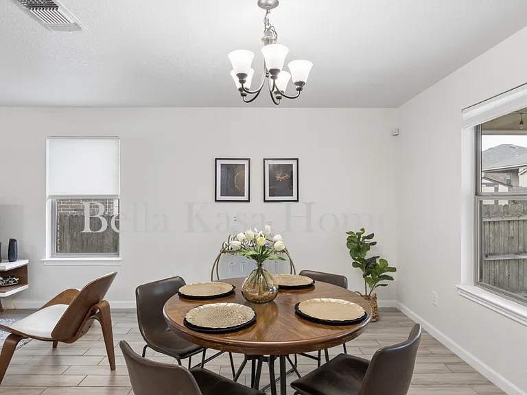 903 Spello Cir — Photo 6