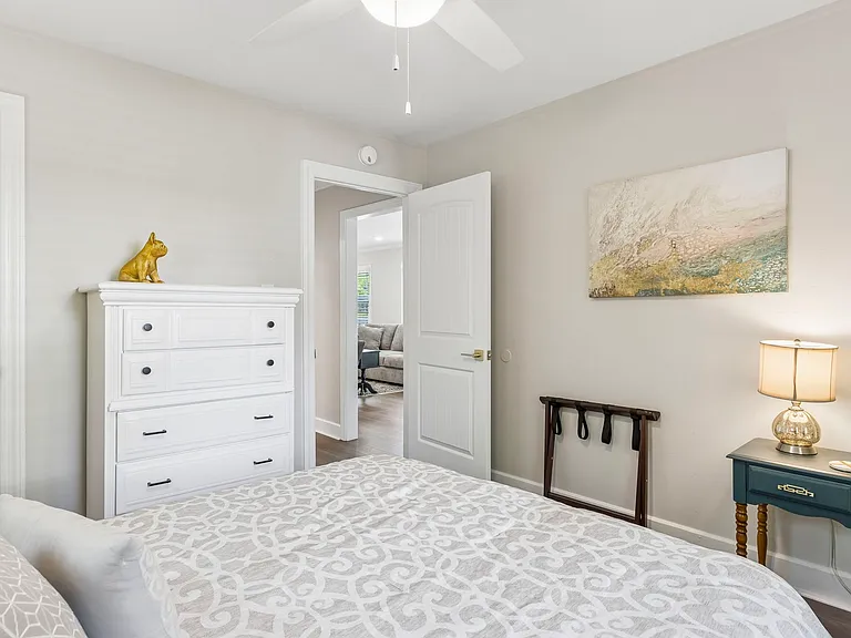 715 Lynn St — Photo 17
