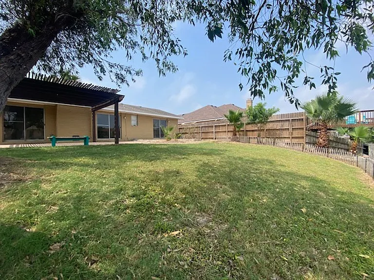 14126 Atascadera Ave — Photo 36