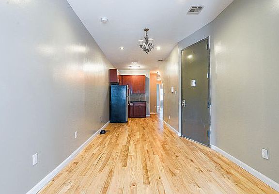 3rd image of 353 Grove St #1L