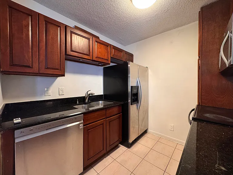 809 NE 199th St #105-7 — Photo 2