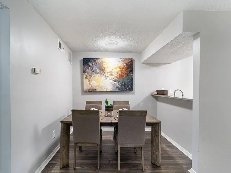 The Alcove — Photo 2