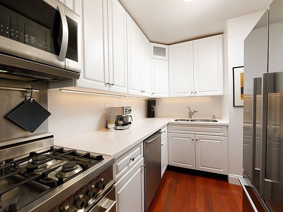 3rd image of 150 W End Ave APT 15R