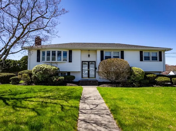 79 Longmeadow Rd, Norwood, MA 02062