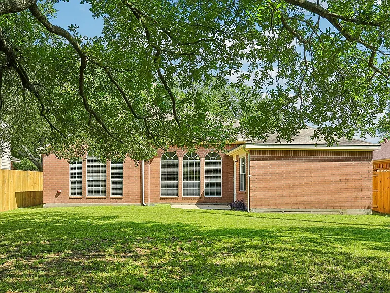 16911 Bouldgreen — Photo 31