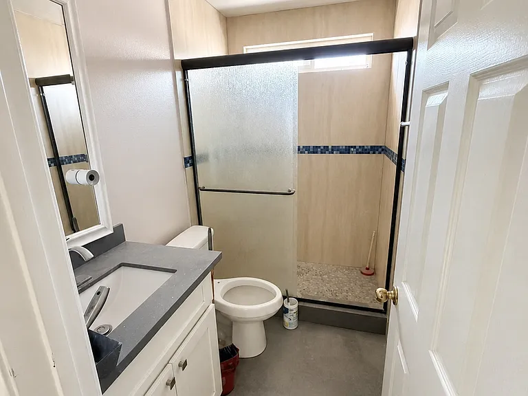 2500 Potrero Ave — Photo 9
