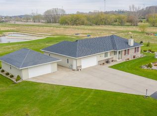 N5595 Rancho Viejo Rd, Fond Du Lac, WI 54937