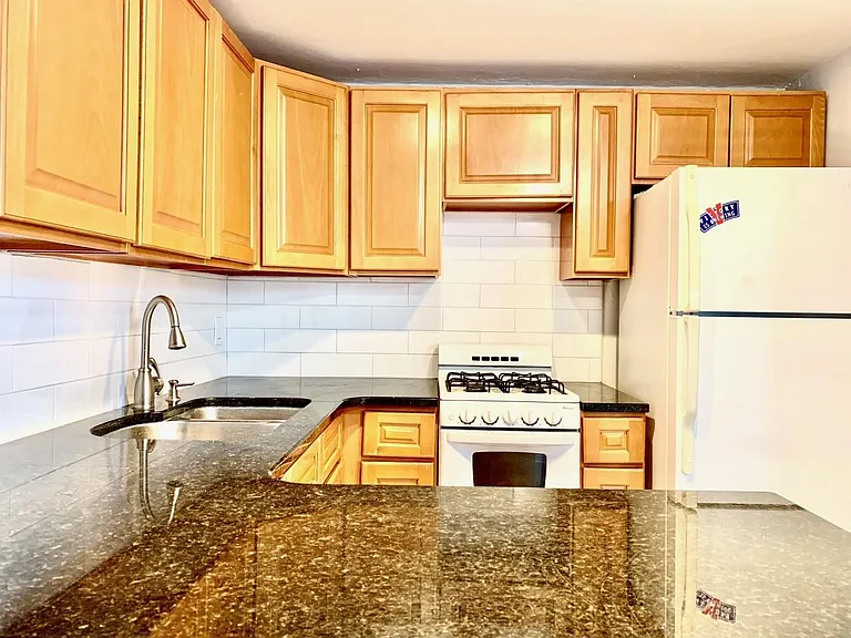 1524 S Broad St — Photo 7