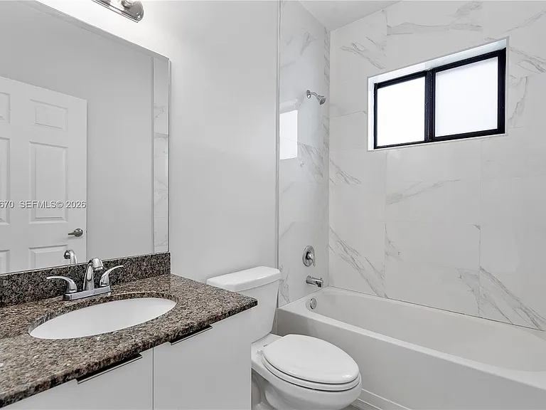 4390 E 10th Ave #4390 — Photo 35