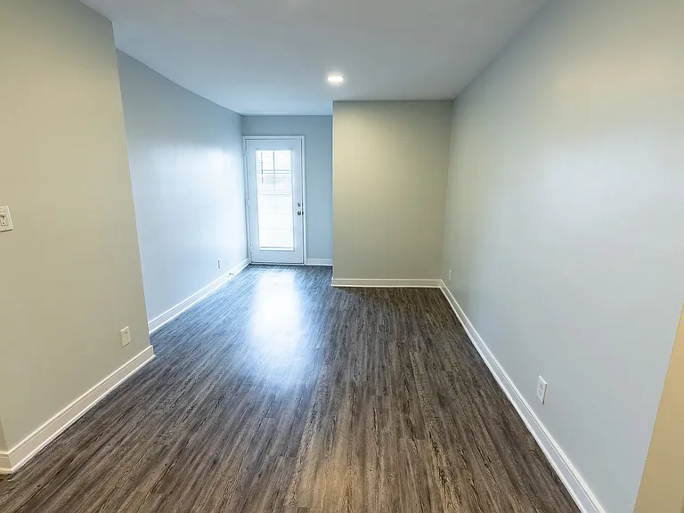 1944 Whitley Ave. — Photo 12