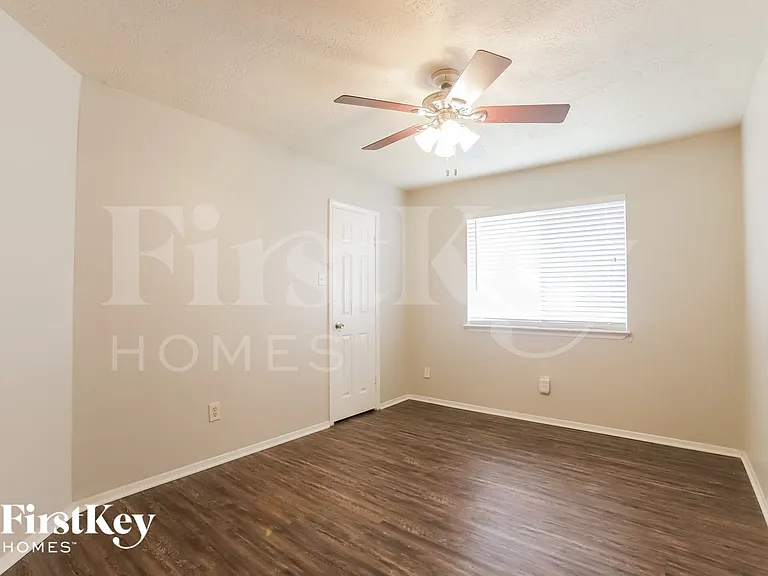 17522 Davenway Dr — Photo 11
