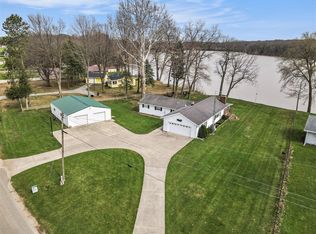 23255 River Run Rd, Mendon, MI 49072