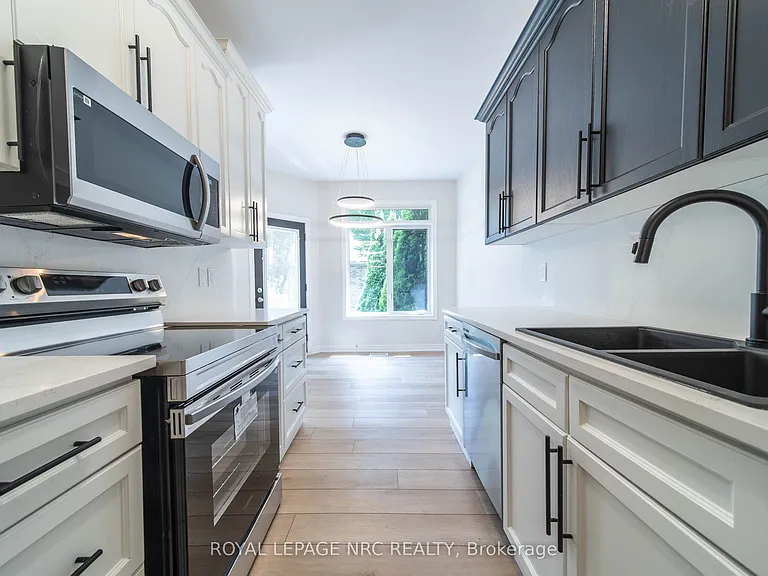 5200 Dorchester Rd #3 — Photo 8