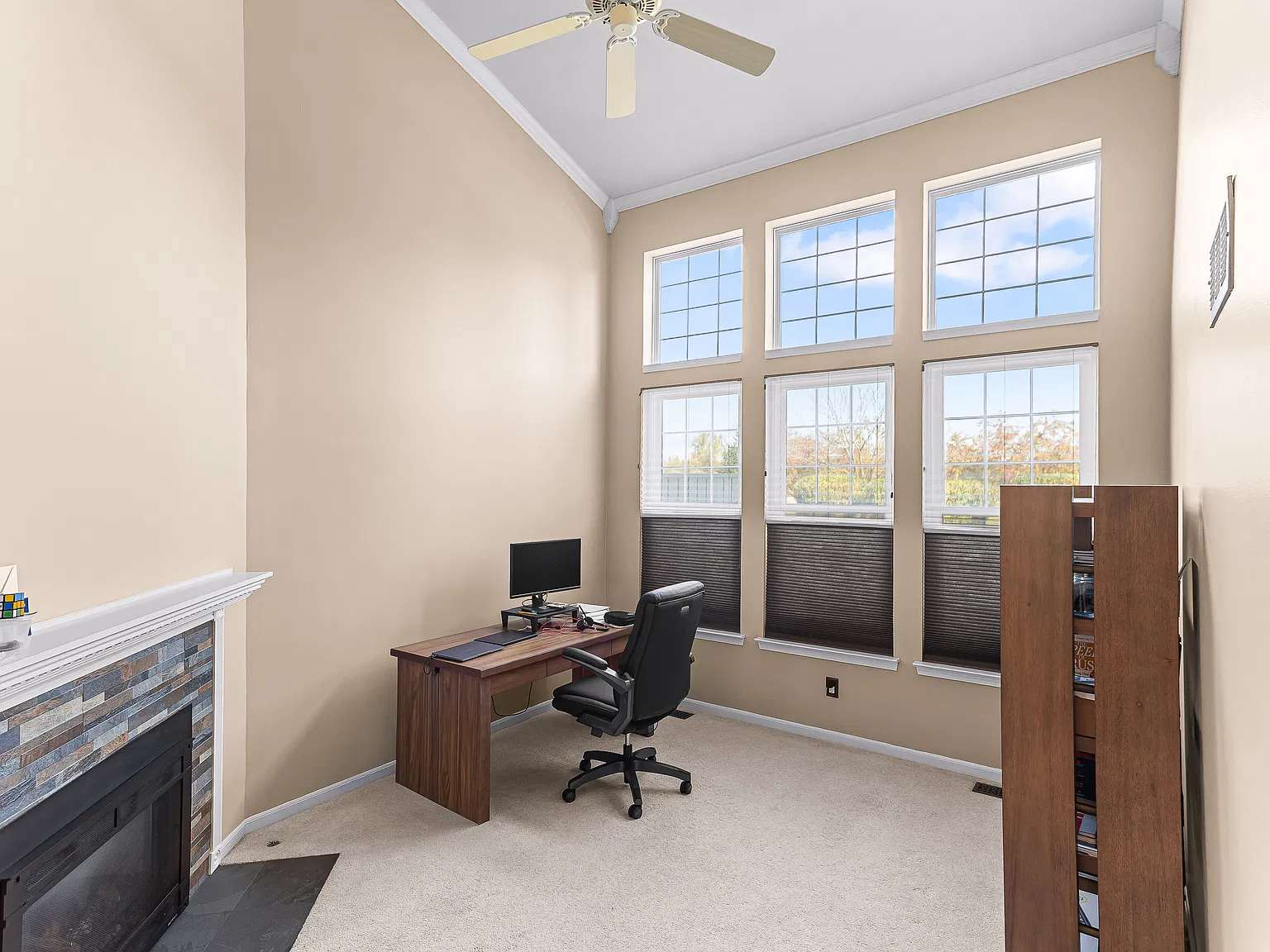 2 bed, 2.5 bath, 1720 sqft, $2,800 — Photo 4