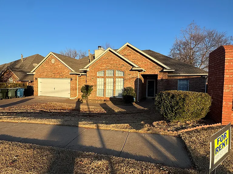 232 S Lexington Way — Photo 1