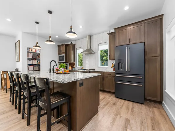 584 W 620 N, Centerville, UT 84014