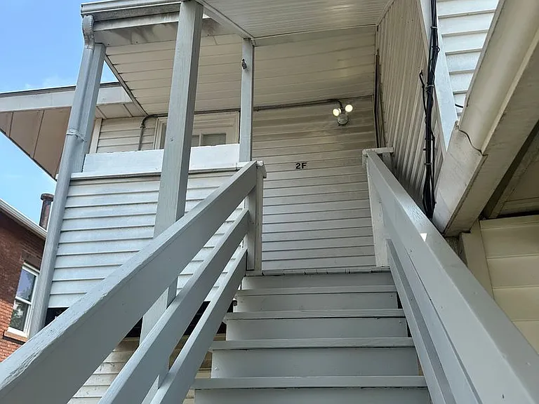 160 S Main St — Photo 13