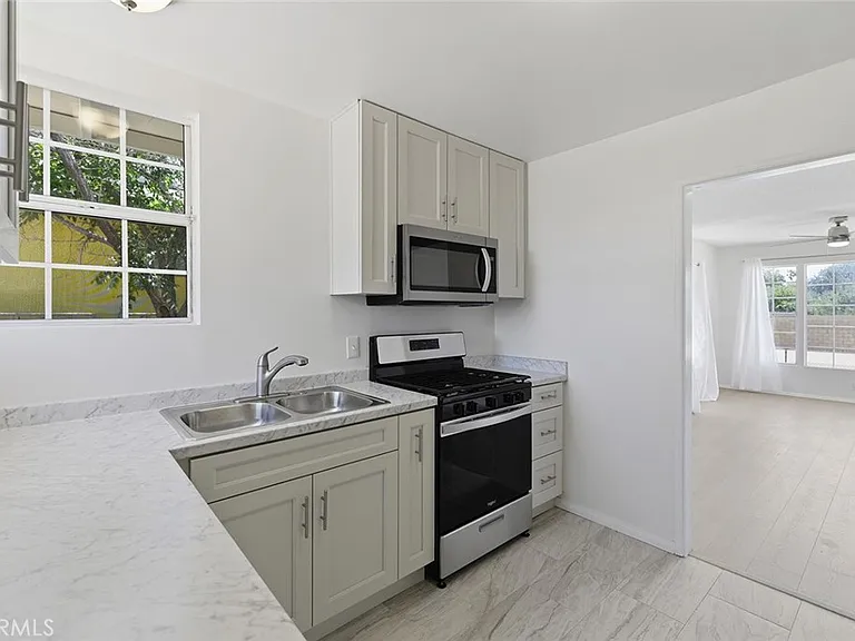 38020 12th St E — Photo 12