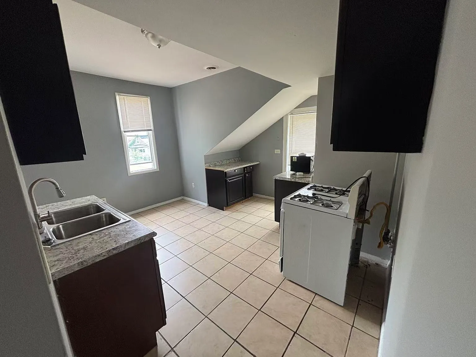 2 bed, 1200 sqft, $1,200 — Photo 2