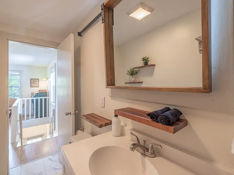 313 W Maple St #3 — Photo 16