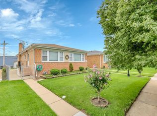 8133 Hamlin Ave, Skokie, IL 60076