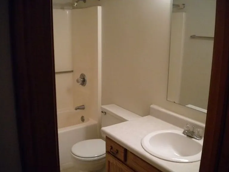 4737 Circle Shore Dr SE — Photo 6