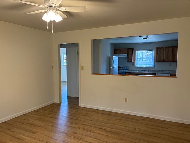 1st image of 1912 Memorial Dr #2