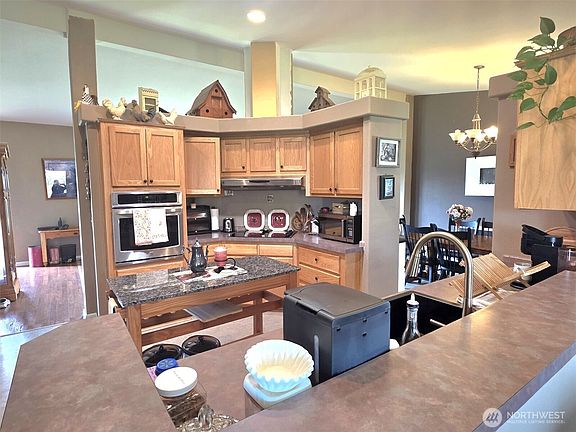 5th image of 8905 Canal Road SE