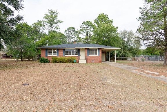 Hudson Homes Management - Front Yard