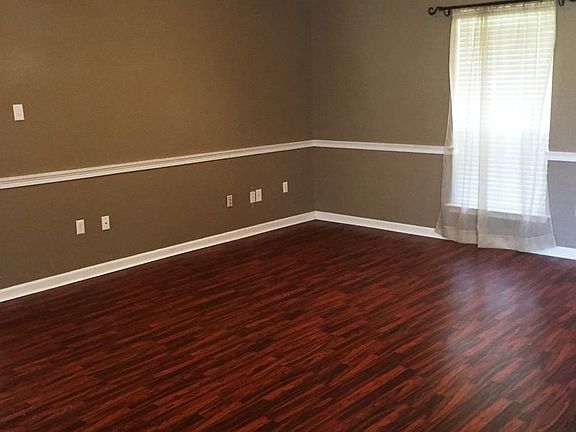 4th image of 717 Gary Dr