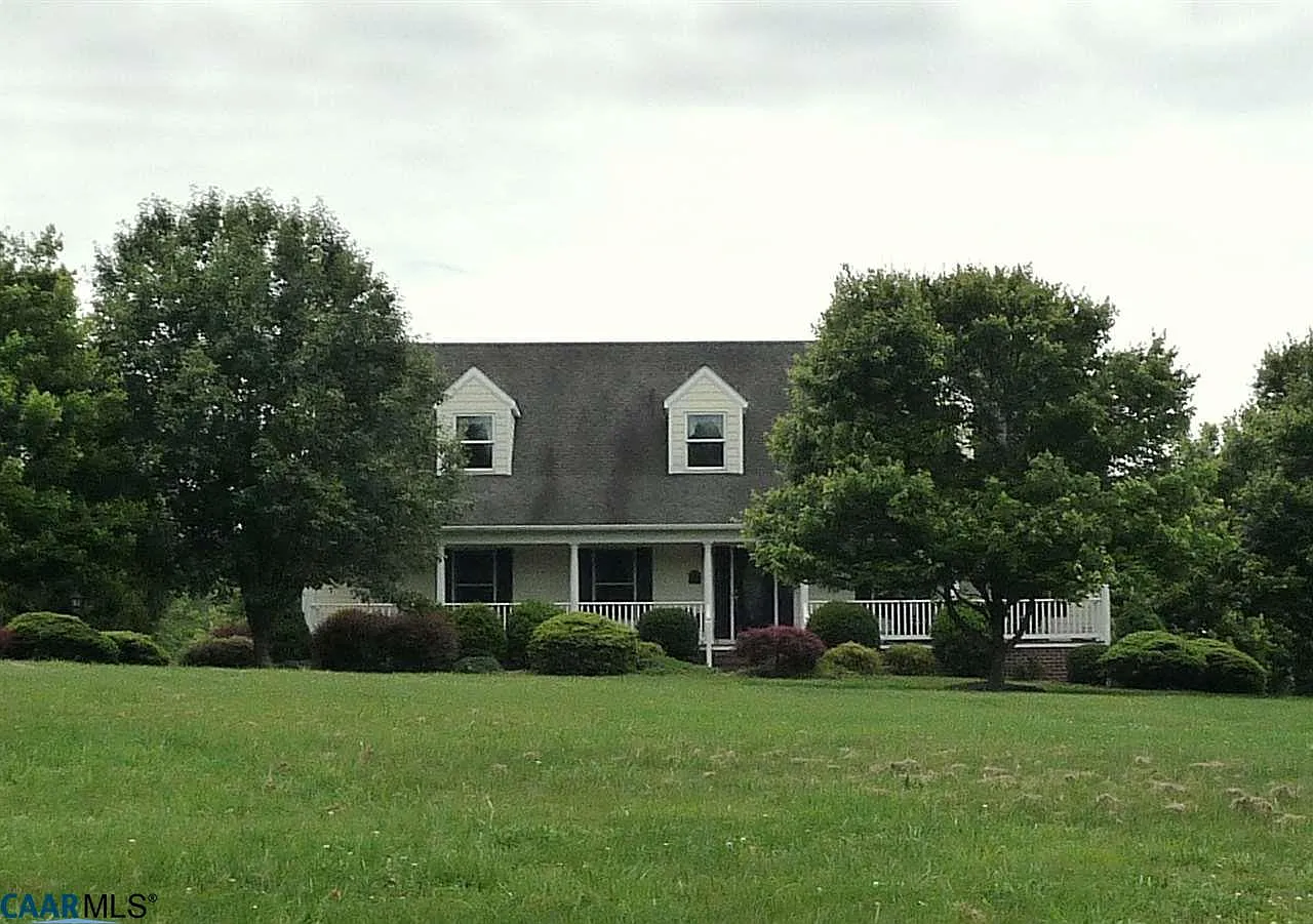 1685 Merriefields Ln photo 1