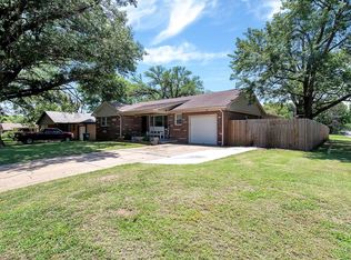 303 E English St, Mulvane, KS 67110
