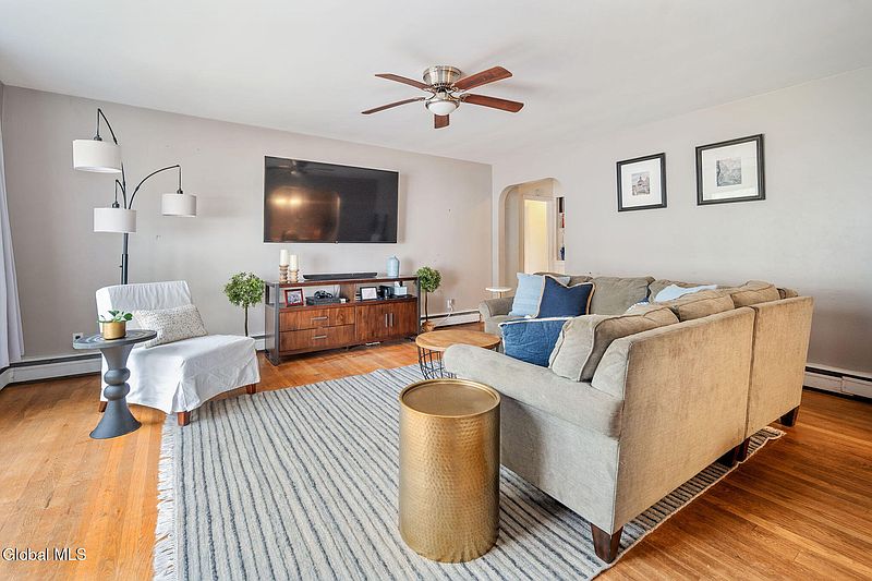 3rd image of 43 Norwood Street