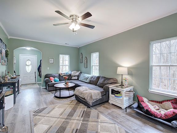 5th image of 385 Griffin Rd NW