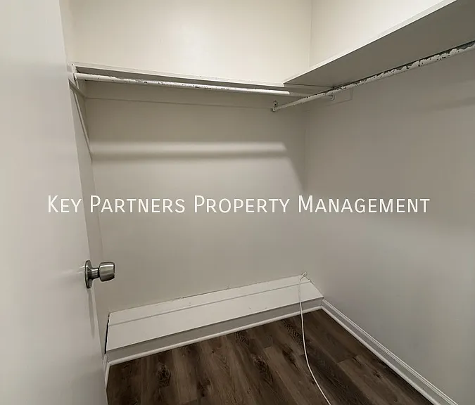8833 Glenwood St #18 — Photo 17