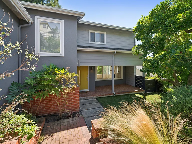 4923 Harbord Dr — Photo 6