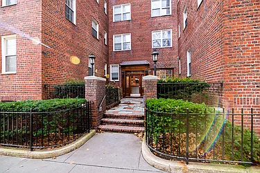 1125 Lorimer Street, #6C