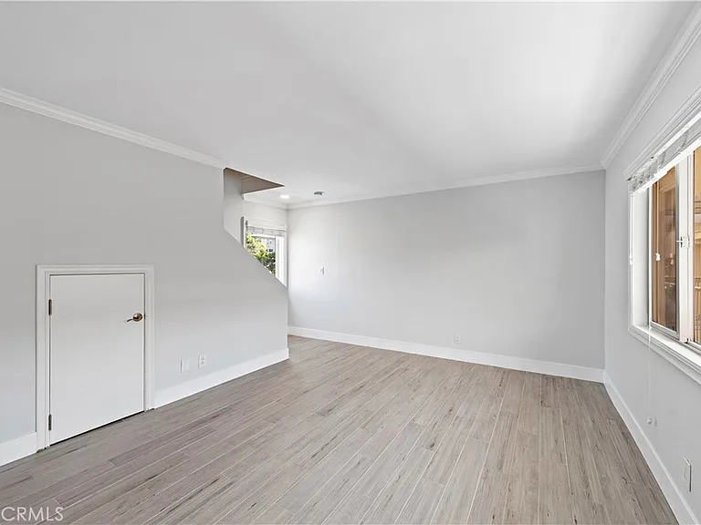 2037 S Coast Hwy #12 — Photo 5