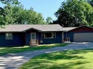 108 Henry Rd, Houghton Lake, MI 48629